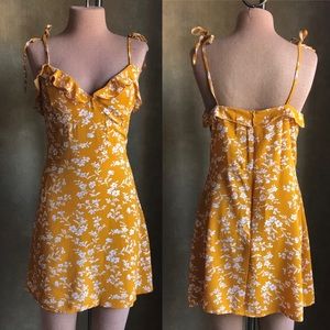 NWT Zaful Yellow Ditsy White Floral Tie Dress Ruffle Mini Short Mermaidcore
